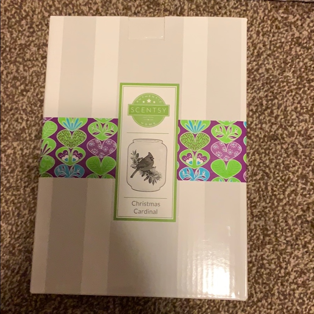 New scentsy Christmas cardinal warmer